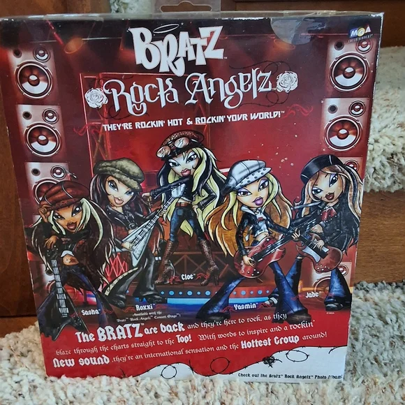 NEW, Bratz Rock Angelz CLOE Doll - Picture 3 of 3